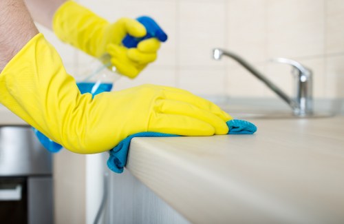 Residential window cleaning for terrace and apartment buildings in Brent